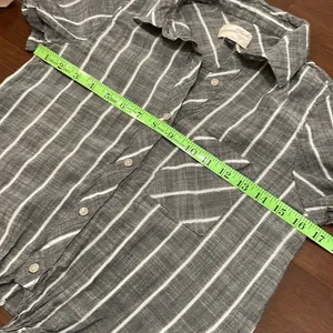 Universal Thread Goods Co. Gray button down shirt thumbnail 5