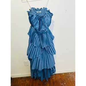 AMUR Dusk Blue Romantic Silhouette Cascading Tiers Strapless Janey Gown size 6 thumbnail 2