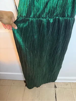 House of Harlow 1960 Farrah Metallic Emerald Green Midi Dress thumbnail 7
