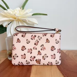 NWT Coach Corner Zip Wristlet With Rosette Print‎ thumbnail 2