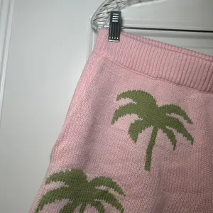 Show Me Your Mumu Boardwalk Shorts Pink Palm Tree Knit MS2-4939 Size L thumbnail 3