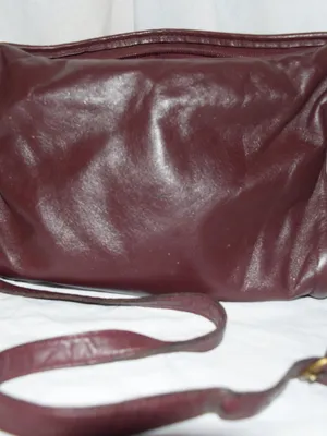 Vintage Aigner-Signature Burgundy Shoulder Bag thumbnail 5
