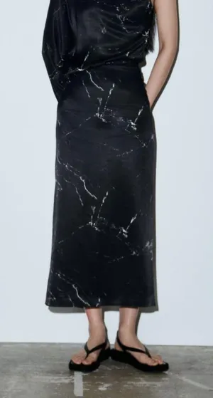 NWT Marble Printed Midi Pencil Skirt in Black XS thumbnail 1