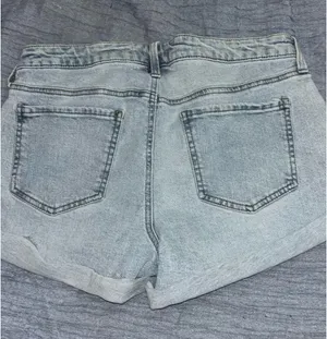 BCBGGeneration Jean shorts thumbnail 2