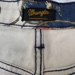 Wrangler Rodeo Print Denim Shorts 32 Red Blue High Rise Western Cowgirl Festival thumbnail 6