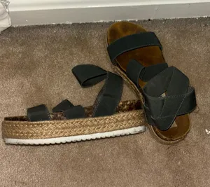 Steve Madden Sandals Platform thumbnail 1