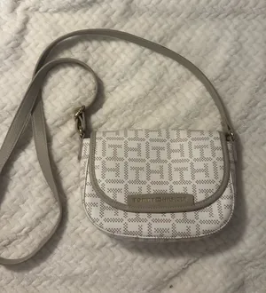 Tommy Hilfiger Purse thumbnail 1
