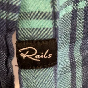 Rails Blue & Aqua Plaid Sleeveless Women’s Top thumbnail 5