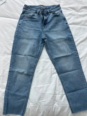 American Eagle Jeans thumbnail 1