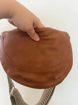 Anthropologie Crescent Leather Shoulder Bag in Brown thumbnail 3