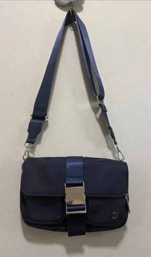 lululemon athletica 3L Navy Crossbody Bag with Silver Hardware thumbnail 1