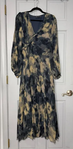 ASOS Beige and Black Long-Sleeve V-Neck Maxi Dress thumbnail 1