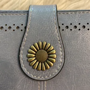 Women’s Wallet/ Wristlet BNWOT color light blue so many cards space see photos thumbnail 10