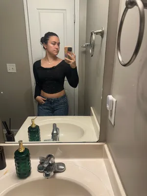 Aritzia parfait long sleeve thumbnail 2