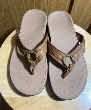Vionic Tan Ring-Accent Thong Sandals thumbnail 1