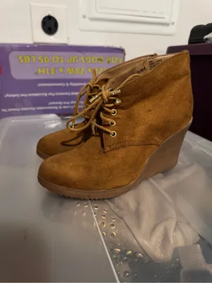 White Mountain Women's Tan Suede Wedge Booties - Lace-Up Comfort size 6 thumbnail 2