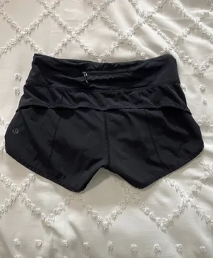 Lululemon Speed Up Shorts 2.5" Low-Rise thumbnail 3