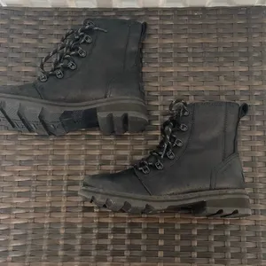 Sorel Lennox women’s combat boot women’s size 7.5 thumbnail 7