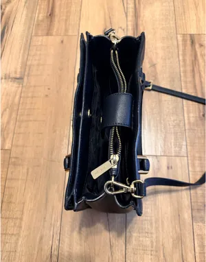 Michael Kors Purse Leather Black Crossbody thumbnail 3