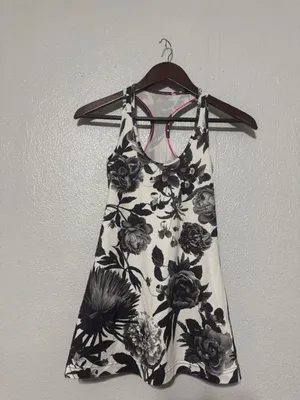 Lululemon Brisk Bloom Black White Cool Racerback Athletic Yoga Tank Top thumbnail 5