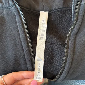Lululemon Athletica Charcoal Chicago Blackhawks Zip-Up Jacket Size 2 thumbnail 8