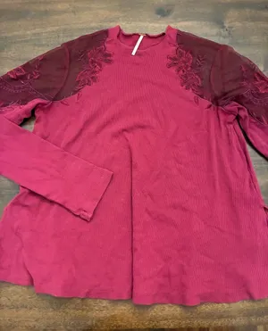 Free People Top Daniella Illusion Women’s Small Burgundy Lace Long Sleeve thumbnail 1