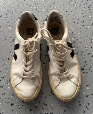 Veja White Sneakers with Black V Logo well used size 41 thumbnail 1