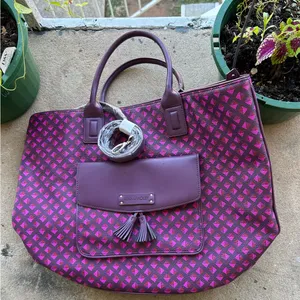 VERA BRADLEY Geometric Purple and Pink Tote Gorgeous like NEW!!never used thumbnail 1