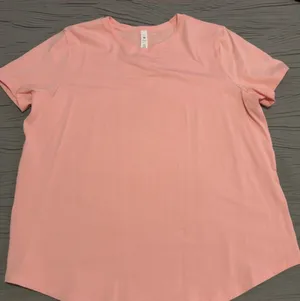 lululemon athletica Women's Short Sleeve Crew Tee - Light Pink thumbnail 1