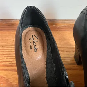 Clarks Artisan Vermont Terrace Black Leather Pumps thumbnail 3