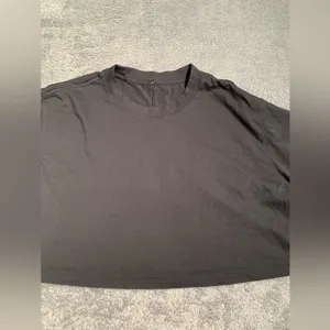 Lululemon Black Women's Crop Top thumbnail 3