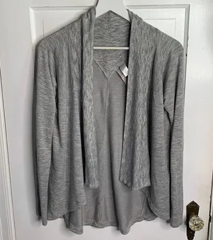 Athleta Nirvana Wear Two Ways Soft Stretchy Wrap Grey 416969 W-247 Sz S thumbnail 3
