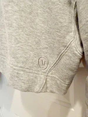 VUORI Sedona Pullover Hoodie Cropped Sweatshirt Light‎ Heather Grey thumbnail 7