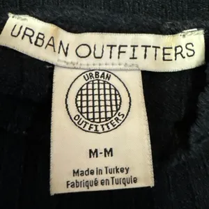 Urban Outfitters Black Ribbed Knit Turtleneck Cropped Pullover Sweater Top M thumbnail 3