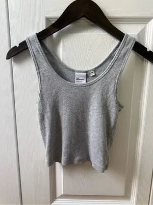 Aritzia Tna Homestretch Scoop Neck Waist Tank in Light Heather Gray thumbnail 2