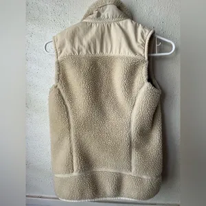 Patagonia Women’s Retro-X Fleece Vest Small Beige Sherpa Full Zip thumbnail 4