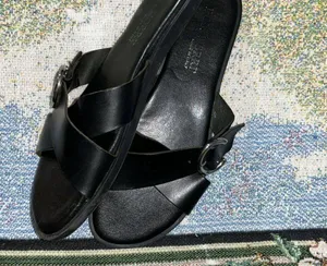 Don Uorri Size 40 Black Leather Sandals thumbnail 5