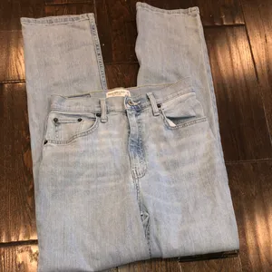 Abercrombie and fitch the 90’s straight ultra high rise jeans 2/26 thumbnail 1