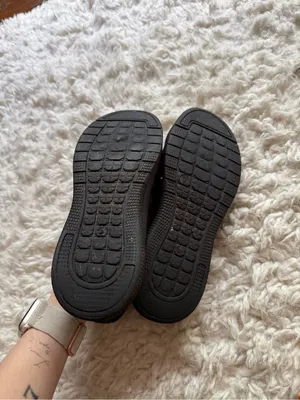Amazon Black Knit Lace-Up Slip-On NON SLIP Sneakers thumbnail 3