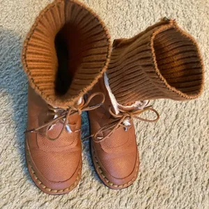Tan Faux Leather Lace Up Ankle Boots with Ribbed Knit Sock‎ Cuff size 5 Lining thumbnail 3