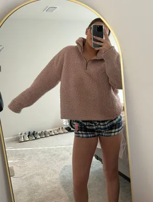 Fluffy Pink Quarter Zip Size M thumbnail 2