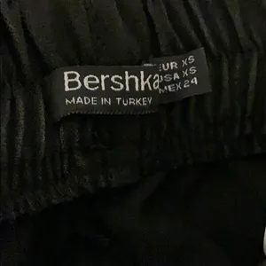 Black and Red Bershka Sporty jogger trouser pants Size XS thumbnail 4