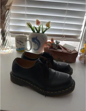 Dr. Martens 3 eyelet low cut shoe thumbnail 3
