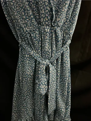 Cupshe Women’s Sleeveless Blue & White Floral Printed Tie-Waist Romper MD NWT thumbnail 8