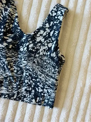 Move Theology Blue & White Marble Print Cropped Tank Top thumbnail 2
