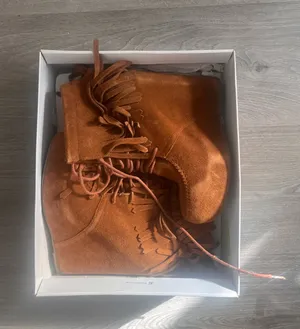 Steve Madden Fringe Booties Suede size 6 thumbnail 1