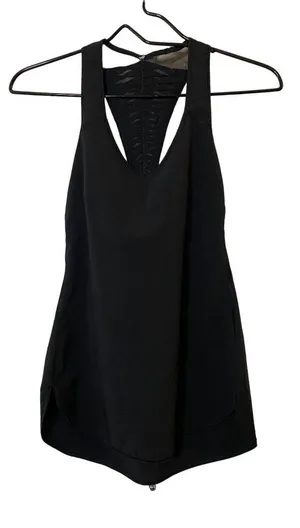 Lululemon Vent‎ It Out Singlet Black fits size 2 or 4 rare thumbnail 1