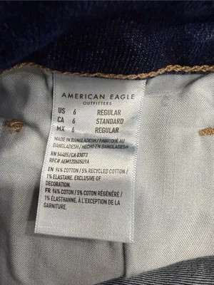 American Eagle Outfitters Dark Indigo High-Rise Mom Straight Jeans Size 6 BNWT thumbnail 8