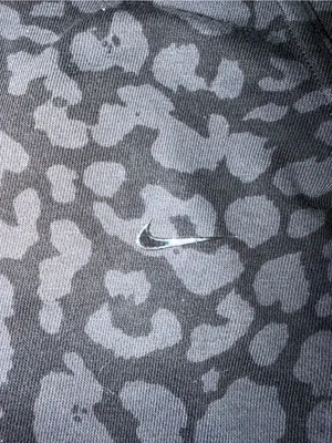 Women’s Nike Black & Gray Leopard Print Drawstring Sweatpants thumbnail 2