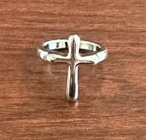 Silver Cross Ring thumbnail 1
